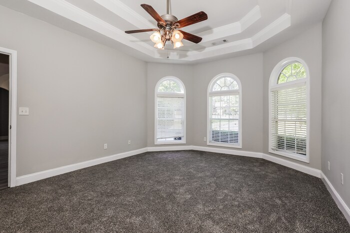 Building Photo - 905 Vandiver Ct