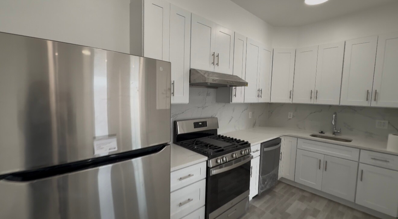 Building Photo - 17 Kearny Ave