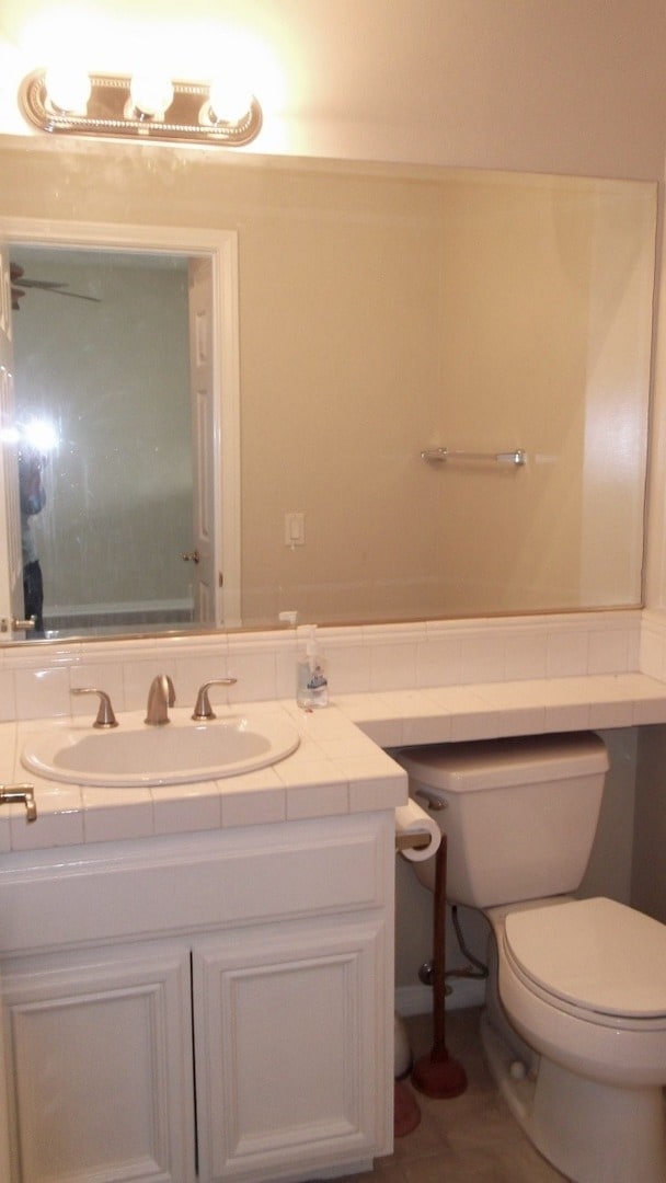 Building Photo - Stunning Updated & Spacious 3-Level Townho...