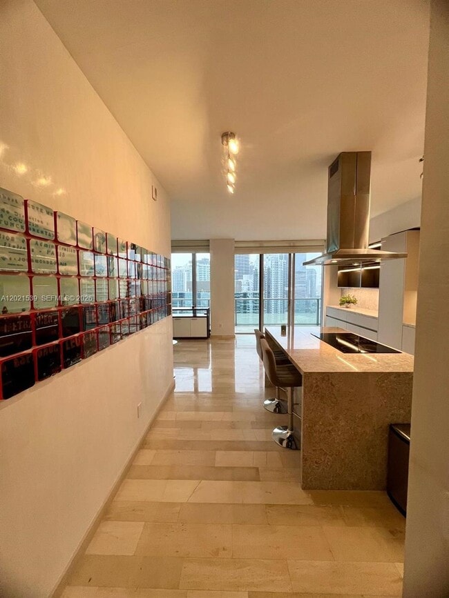 Building Photo - 1300 Brickell Bay Dr