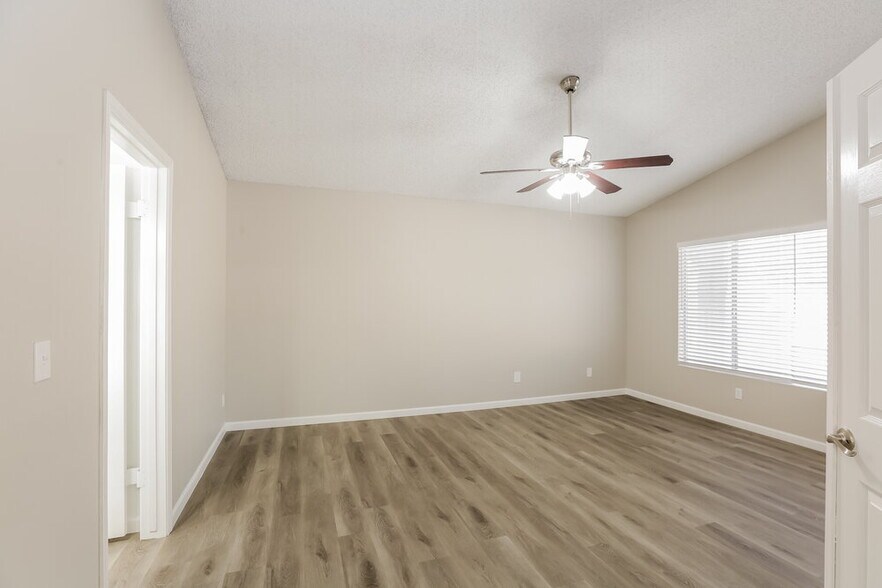 Building Photo - 2732 W Gila Ln