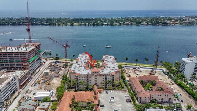 Building Photo - 1801 N Flagler Dr