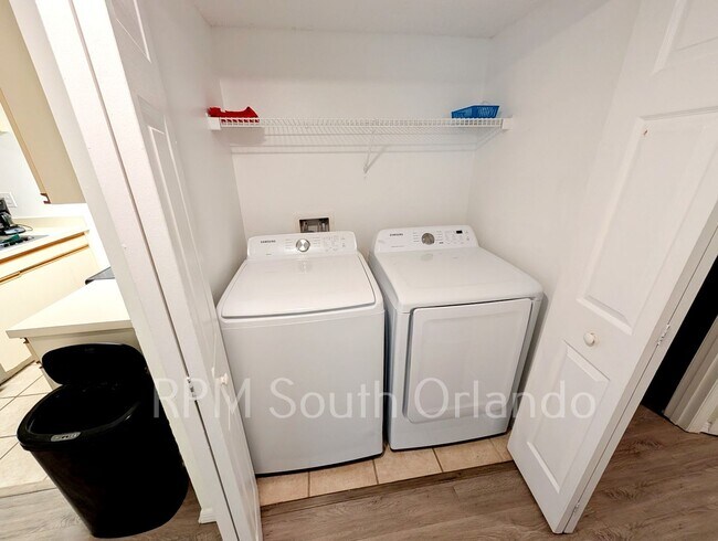 Building Photo - 3 Bed, 2 Bath Fully Furnished Condo Kissimmee
