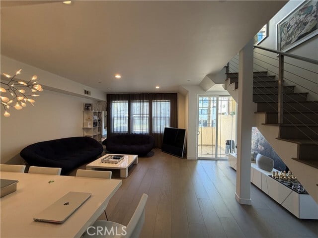 Building Photo - 574 E Palm Ave