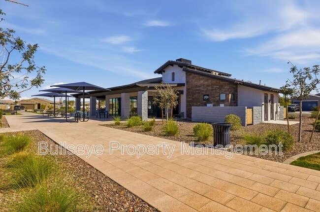 Building Photo - 3136 Hayden Rose Ave