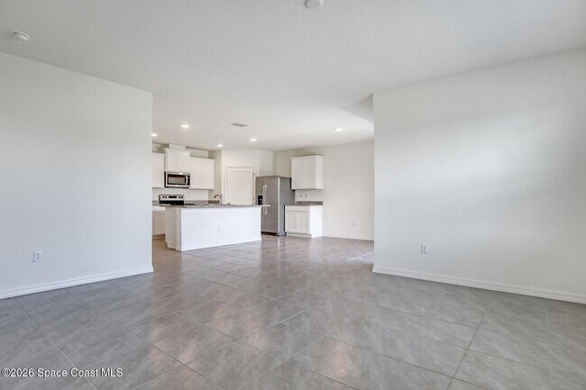 Building Photo - 1422 McFarland Dr