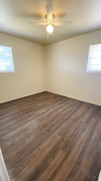 Building Photo - 808 Vanda Ave