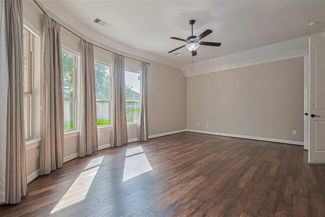 Building Photo - 4210 Wentworth Dr