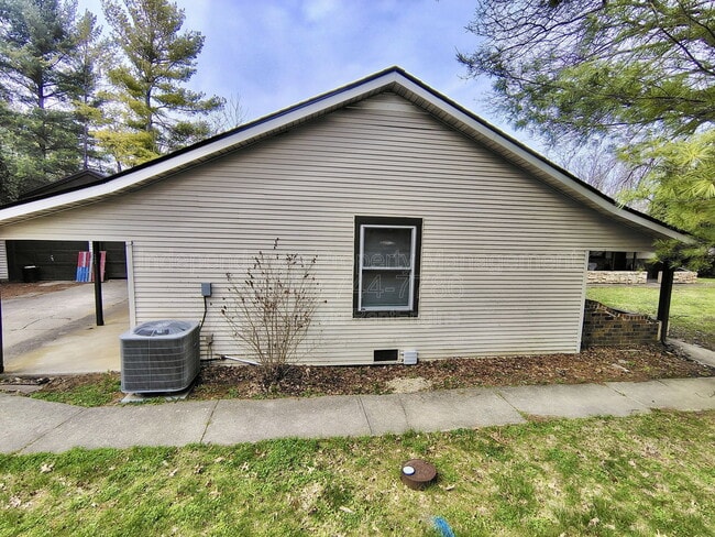 Building Photo - 4402 Pine Brook Ct