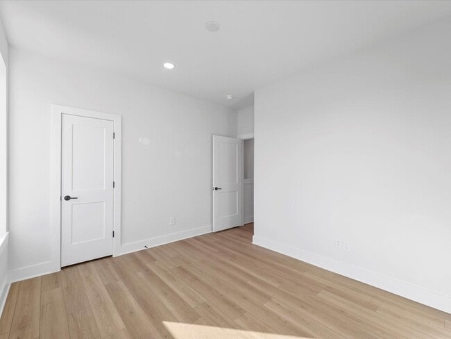 Building Photo - 5317 Teodoro Ln