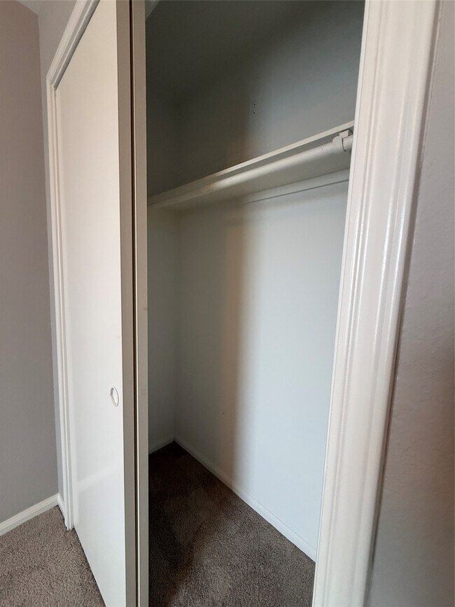 Building Photo - 23603 Legacy Oak St