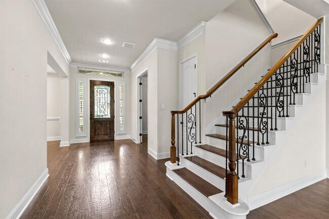 Building Photo - 18900 N Bee Cave Springs Cir