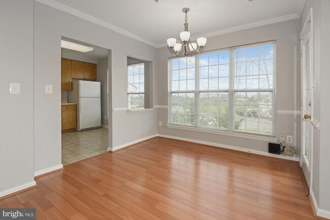 Building Photo - 2480 Angeline Dr