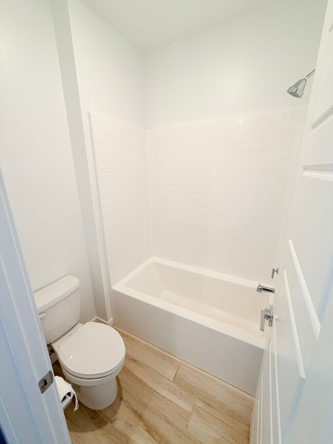 Building Photo - Beautifully upgraded home in the desirable Le Campanile Community