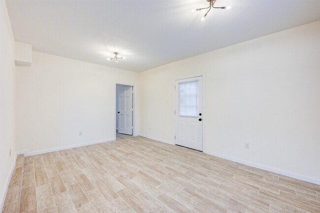 Building Photo - 630 Martin Luther King Rd