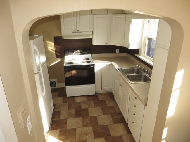 Building Photo - 1114 Rockhill St