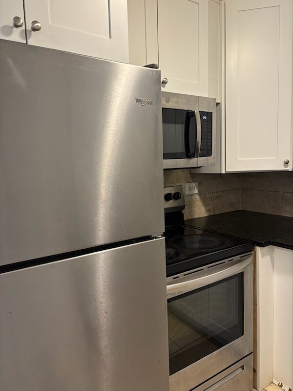 Building Photo - 7204 N Ashland Blvd