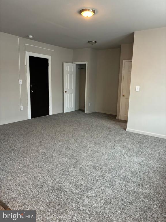 Building Photo - 260 N Wycombe Ave