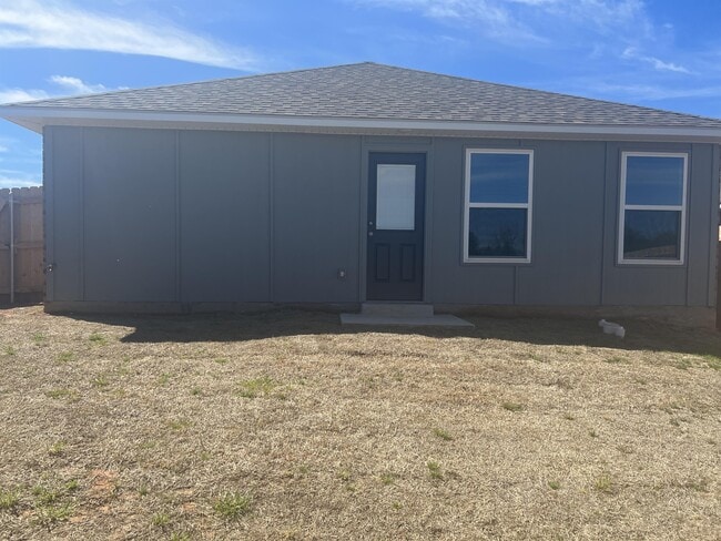 Building Photo - 1002 Ichabod Cir
