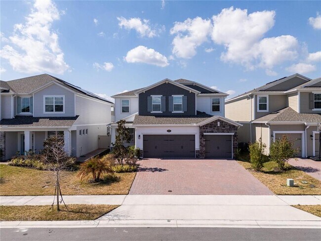 Building Photo - 5090 Shady Pnes Dr