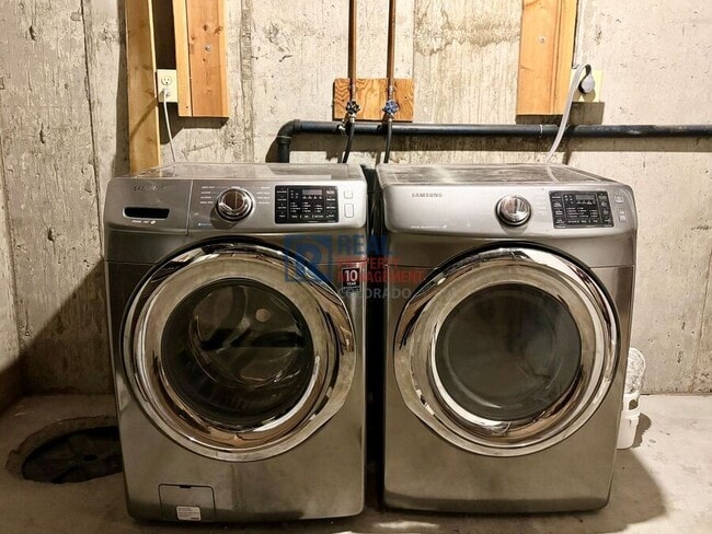 Building Photo - 12911 E Cornell Ave