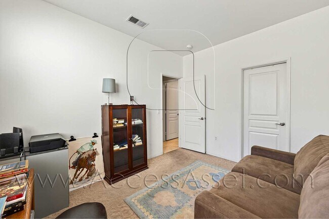 Building Photo - 55+ Age Community – Charming 2 Bed / 2 Bat...
