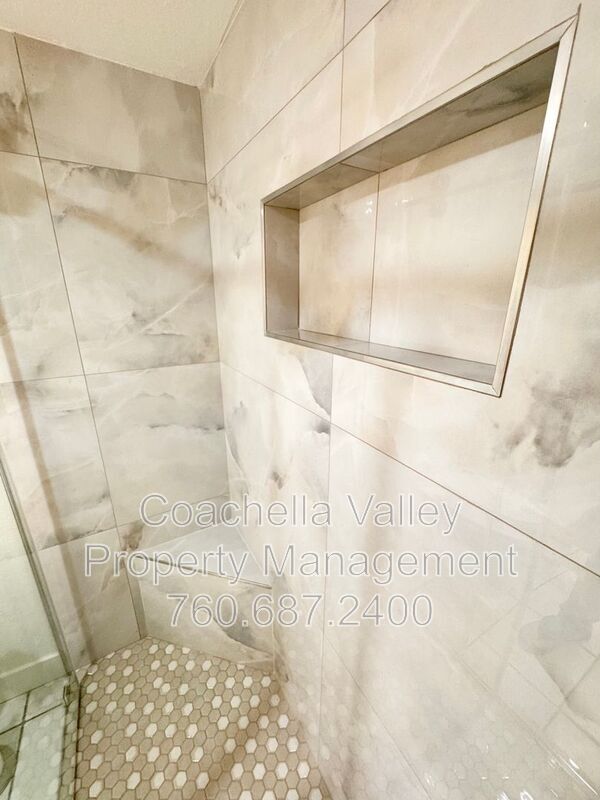 Building Photo - 1655 E Palm Canyon Dr