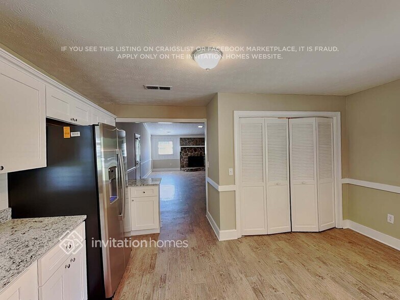 Building Photo - 1694 Webb Gin House Rd