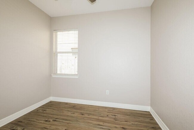 Building Photo - 6815 Durango Creek Dr