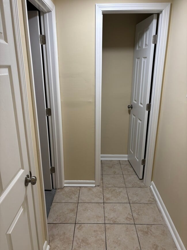 Building Photo - 9422 Mauck Ct