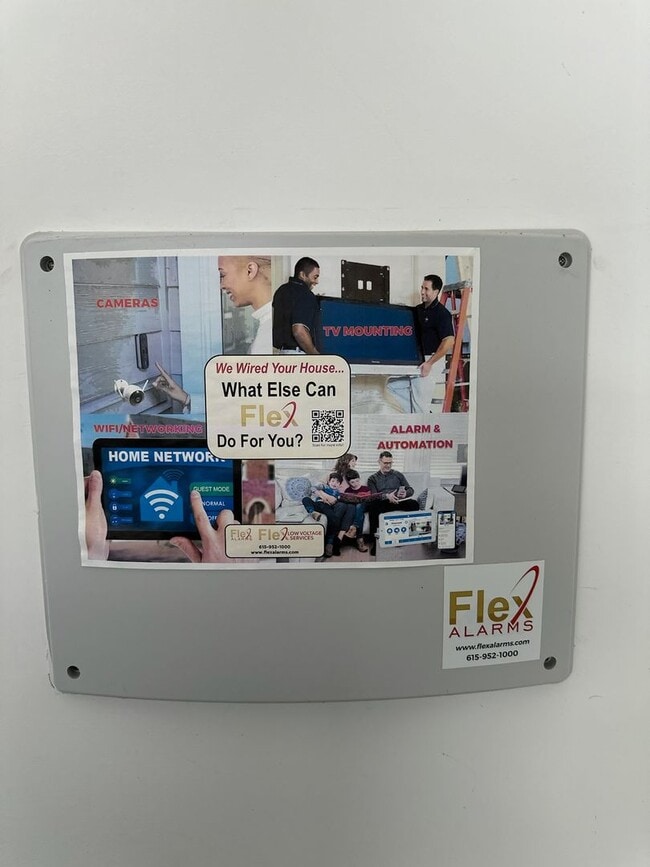 Building Photo - Welcome to Your Stylish Haven in Vibrant East Nashville!