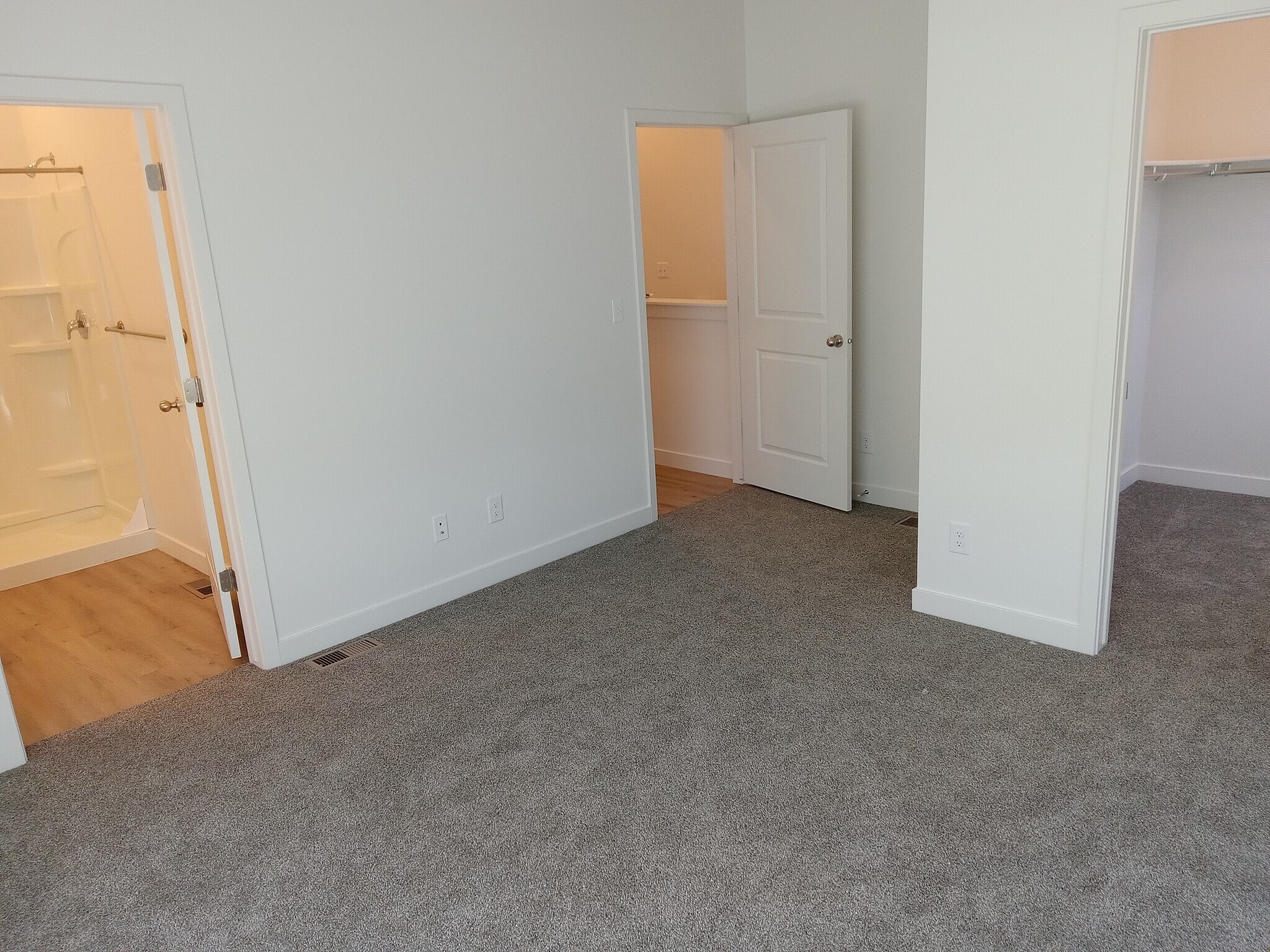 Building Photo - 238 W Paramount Ave