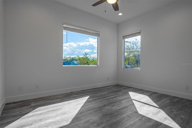 Building Photo - 2700 N Myrtle Ave