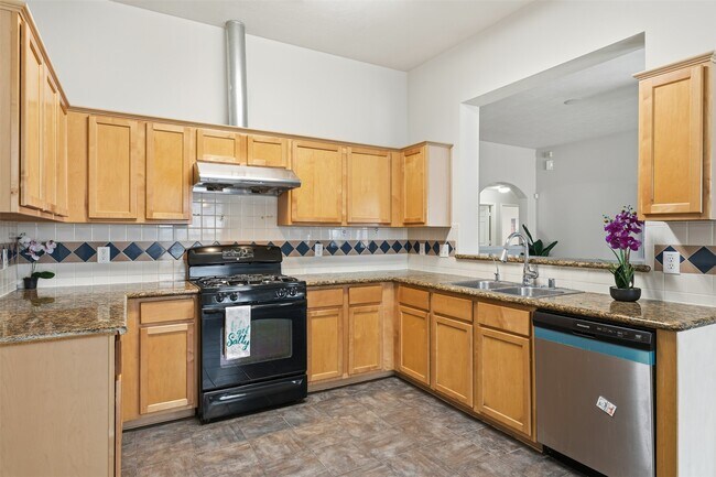 Building Photo - 2319 Falcon Knoll Ln