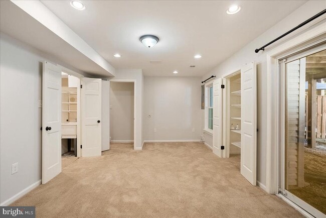 Building Photo - 8316 Linden Oaks Ct