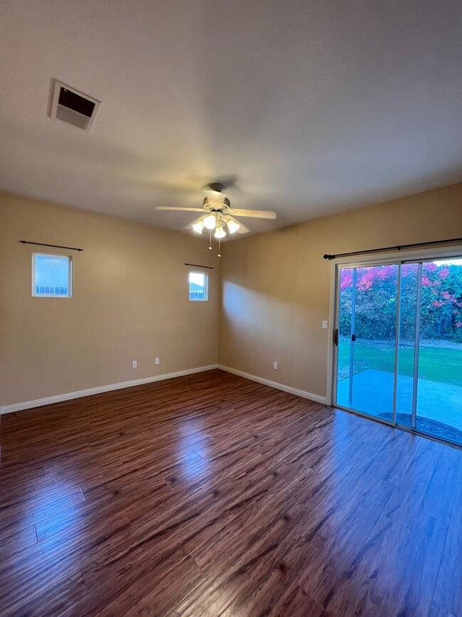 Building Photo - 9914 Paper Moon Way