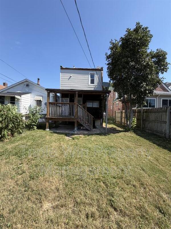 Building Photo - 5246 Blow St