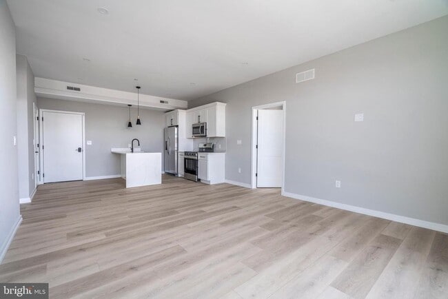 Building Photo - 2401 Washington Ave