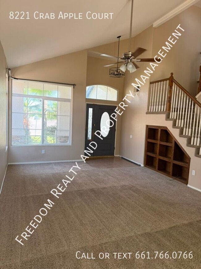 Building Photo - 8221 Crab Apple Ct