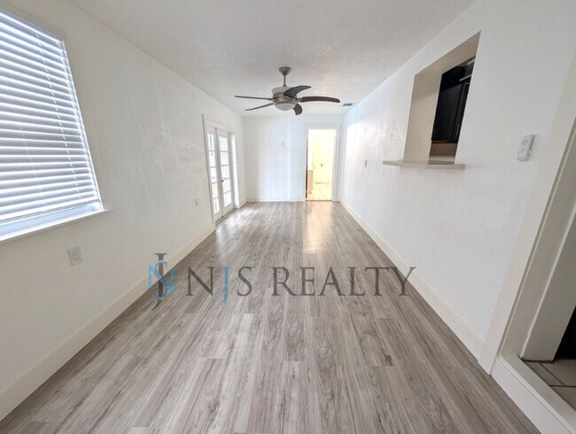 Building Photo - Beautiful 4/2/2 home with a POOL, 1700 Sq. Ft. with fenced yard, TONS of renovations