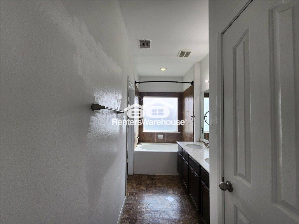 Building Photo - 9346 Valley Tree Ln