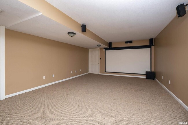 Building Photo - 4005 Raleigh Ave