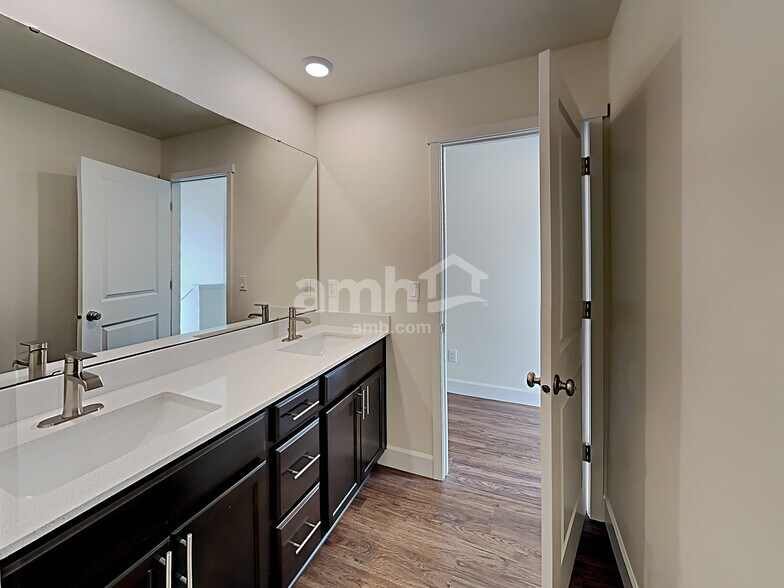 Building Photo - 4207 177th St E