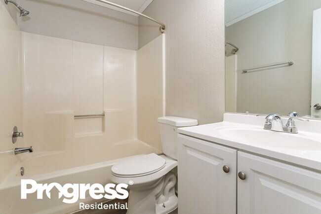 Building Photo - 1201 Cardinal Oaks Dr