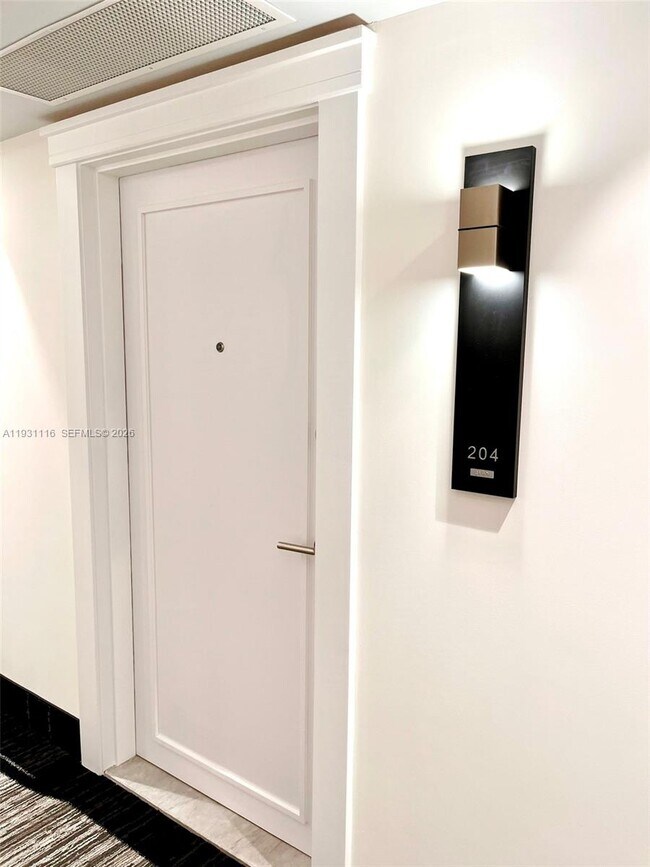 Building Photo - 3180 S Ocean Dr