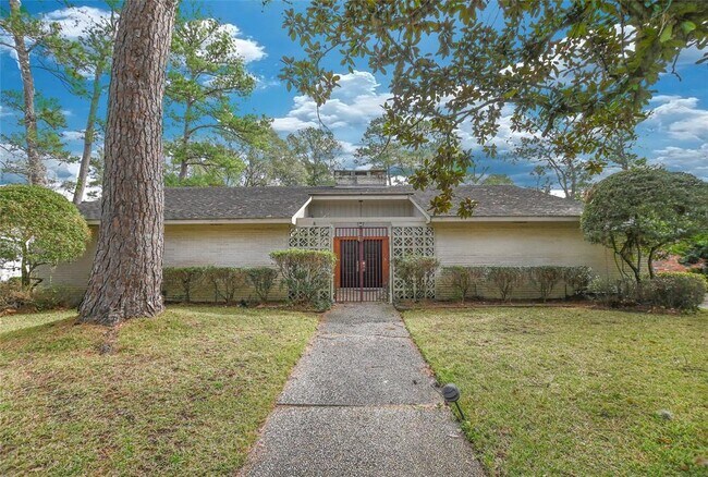Primary Photo - 1215 Briarpark Dr