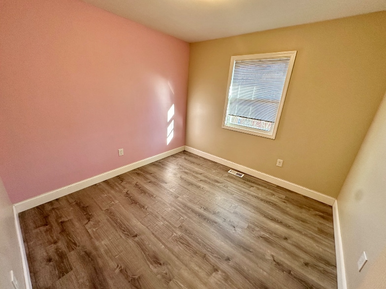 Building Photo - 150 Orange Ave