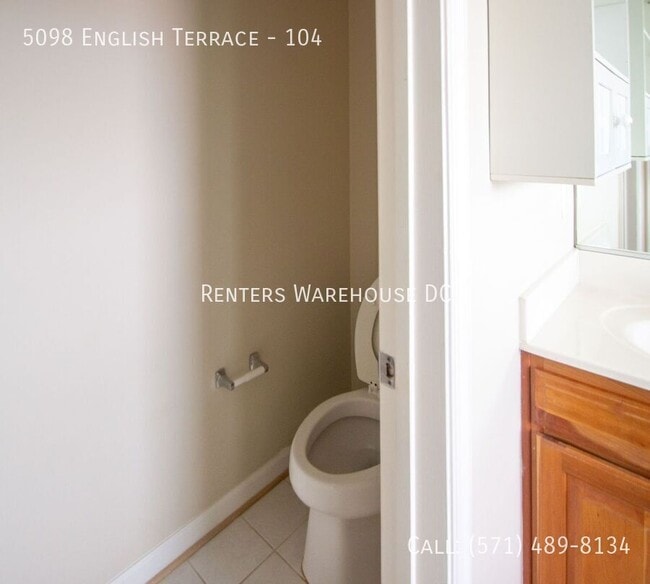 Building Photo - 5098 English Terrace