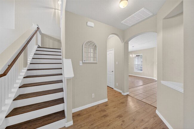Building Photo - 2411 Horned Owl Dr