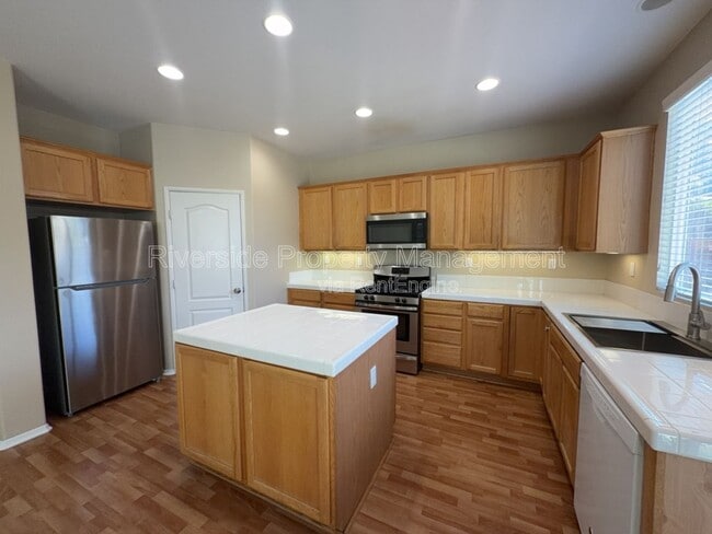 Building Photo - 3882 Strand Way